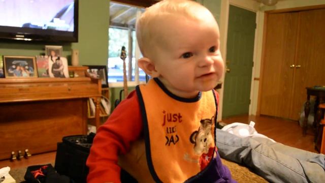 Matthew eating apple sauce смотреть онлайн