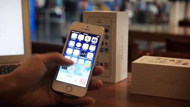 Schannel - Trên tay vs đánh giá iPhone 5S - CellphoneS смотреть онлайн