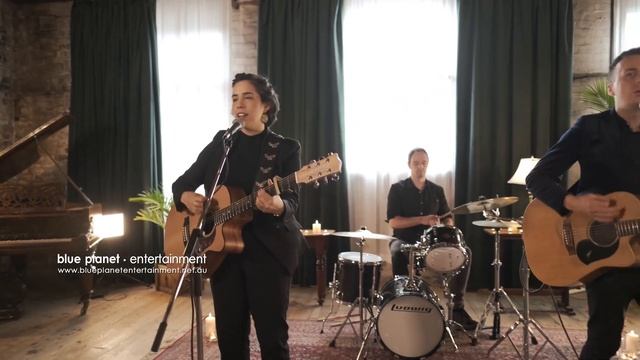 Artoir Acoustic Trio | You Make Loving Fun Cover | Blue Planet Entertainment смотреть онлайн