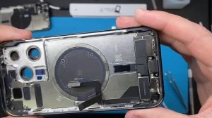 iPhone 14 Pro: замена корпуса и дисплея