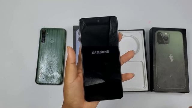 WOW.... New iPhone 13 Pro Max in New Boxes & Million of Dollars in a Secret Box at the Rubbish смотреть онлайн