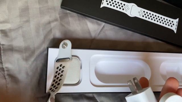 Unboxing แกะกล่อง พรีวิว Apple Watch Series 4 ซื้อมาราคา 3,990 บาท คุ้มมากกก!!! смотреть онлайн