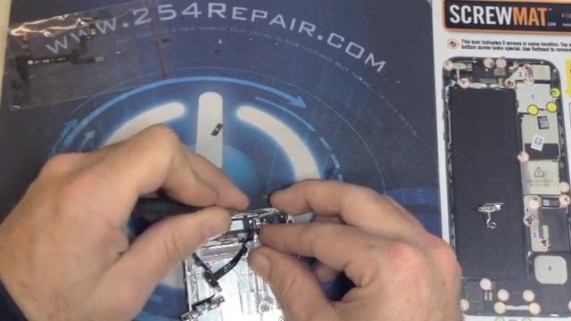 iPhone 5 power button Repair смотреть онлайн