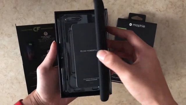 Mophie Juice Pack Air + Wireless Charging Base - Unboxing смотреть онлайн
