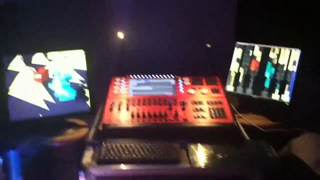 Pixelmapping with Chamsys and Resolume смотреть онлайн