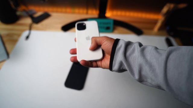 📱 iPhone 14 Pro: Apple Silicon vs. Leather Case Showdown! 📱 смотреть онлайн