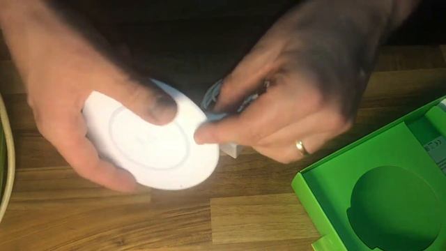 Belkin BOOST UP Wireless Charging Pad 7.5W Charging for iPhone 8, iPhone X unboxing and instruction смотреть онлайн