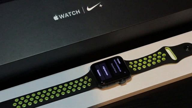 Unboxing Apple Watch Nike+ 42mm SpGr Blk Volt - Series 2 Black HD смотреть онлайн