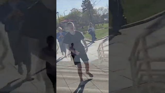 Паркур и фриран трюки #shorts смотреть онлайн