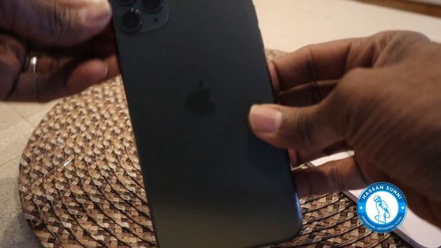 iPhone 11 Pro Max ma doonaysaa in aad gadatid, daawo Muuqalkan смотреть онлайн