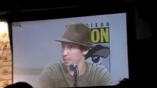 Justin Long Comic Con Mac or PC смотреть онлайн