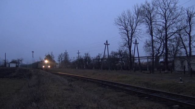 2ТЭ10Л-2394Б/792А [CFM] Пригородный поезд | Suburban train смотреть онлайн
