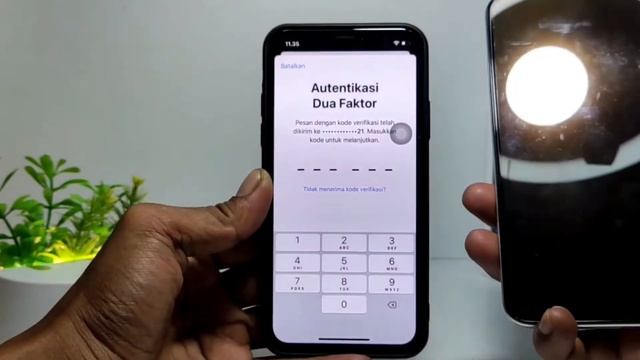 Cara Login Apple ID di iPhone Baru смотреть онлайн