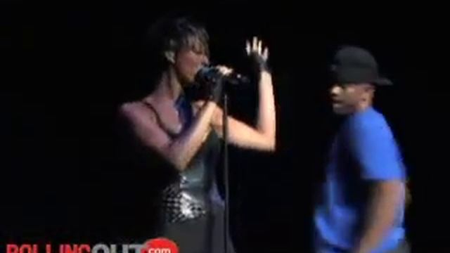 Keri Hilson Sexy Stage Performance