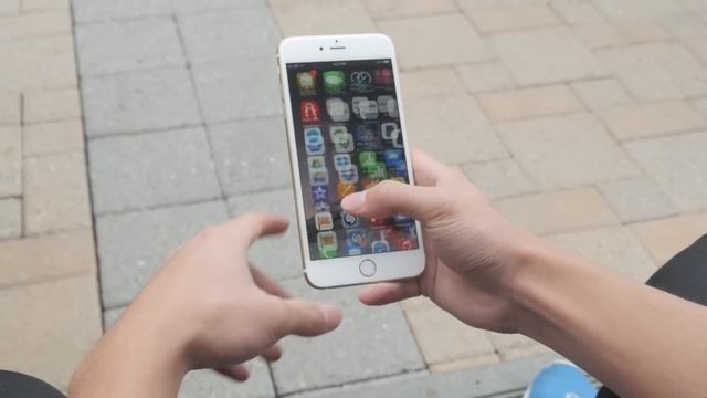 Apple iPhone 6 and 6 Plus Review! смотреть онлайн