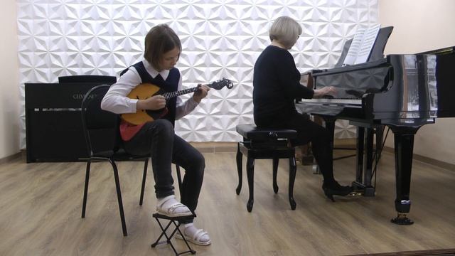 рнп "Во саду ли, в огороде" обработка О.Моисеевой,Савкина Ольга домра смотреть онлайн
