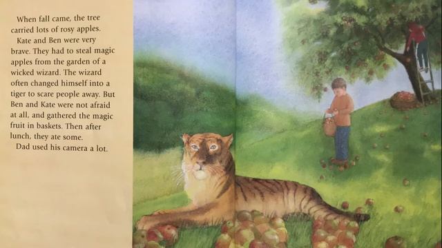 The Crooked Apple Tree by Eric Houghton | Children's story book | Kids Story | MeenaAravind Vlogs смотреть онлайн