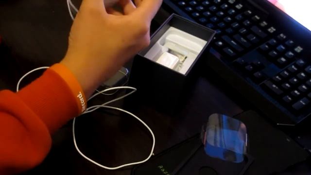 IPhone 5 Unboxing and Review смотреть онлайн