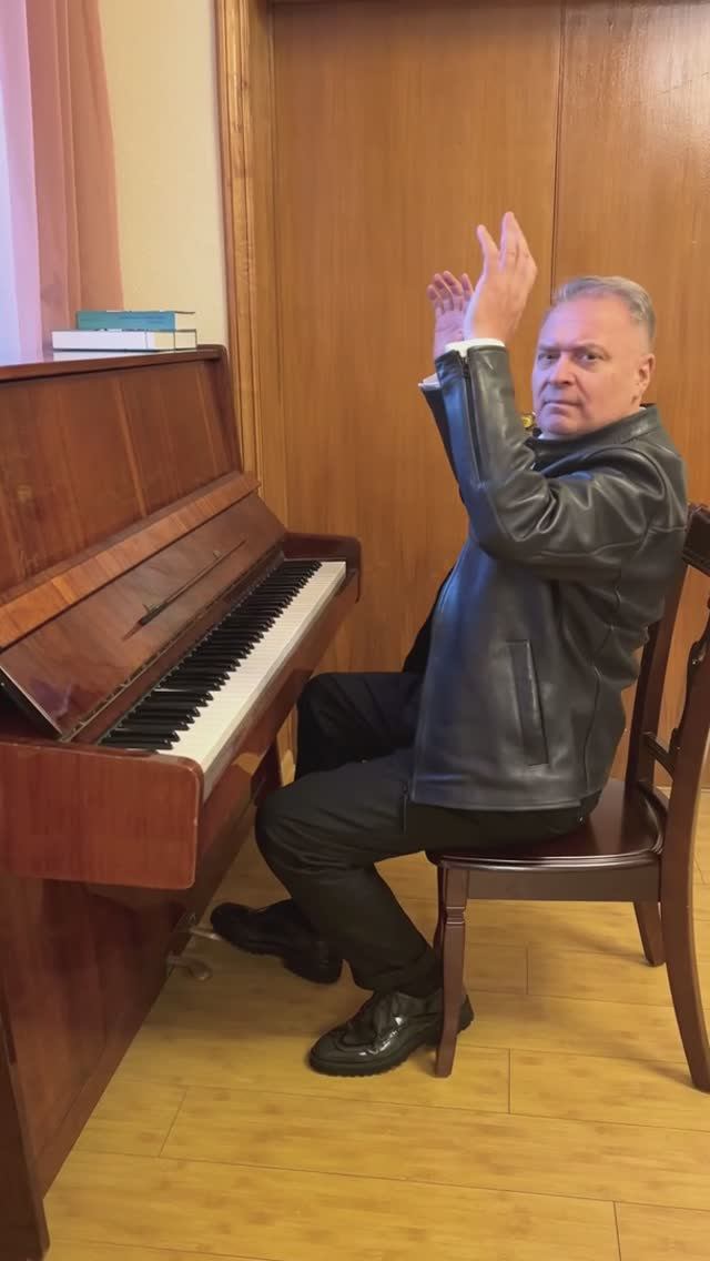 Александр Добронравов - Вдохновение за секунду 🎶 Песня за минуту 🎤 #добронравов #shorts смотреть онлайн