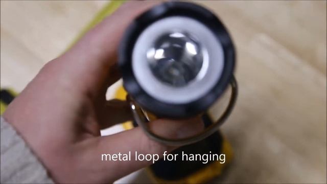 DEWALT DCL040 20-Volt MAX LED Flashlight смотреть онлайн