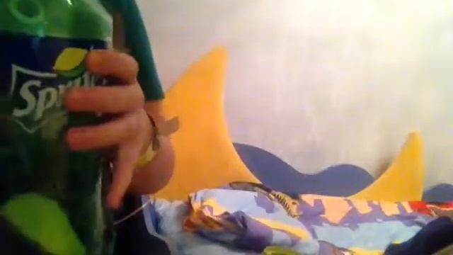 Погремушка из бутылки