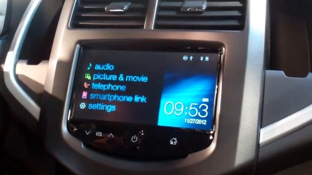 Apple Siri Eyes Free Demo in a Chevy Spark смотреть онлайн