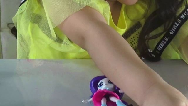 Распаковка Рарити из Май Литл Пони смотреть онлайн