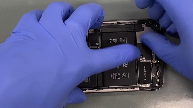 iPhone XS Max Taptic Engine Replacement смотреть онлайн