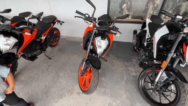 MOTOS DE LUXO NOS EUA COM PREÇO DE BICICLETA NO BRASIL (BIZARRO) смотреть онлайн