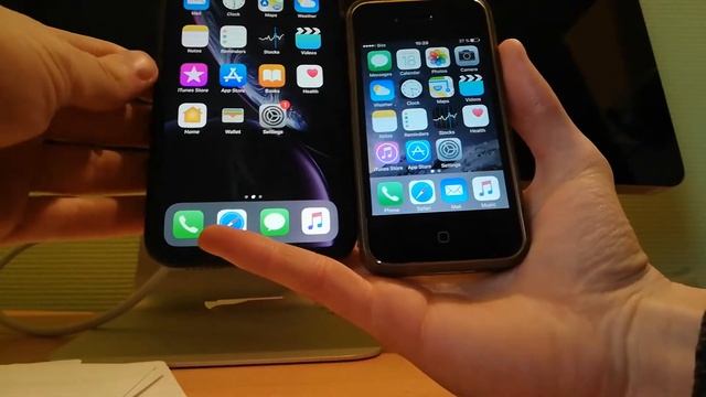 iPhone XR unboxing and short review - best iPhone so far! смотреть онлайн