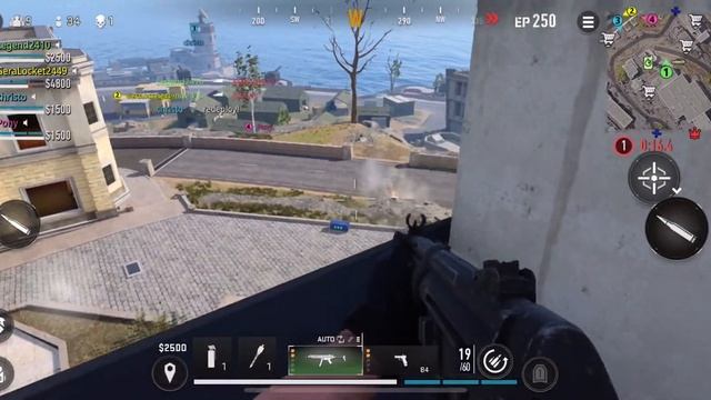 Playing Call of Duty Warzone Mobile on IPhone 15 Pro Max смотреть онлайн