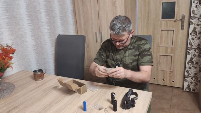 Latarka EDC Sofirn SP40. смотреть онлайн