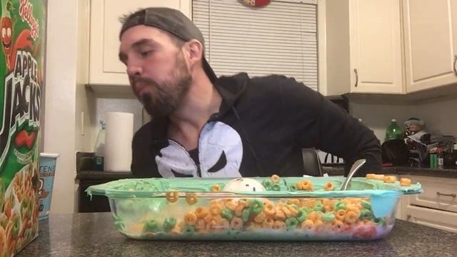Apple Jacks cereal sundae mukbang смотреть онлайн