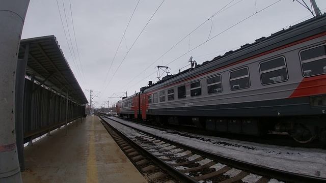 Электропоезд ЭД9Э-0050 смотреть онлайн