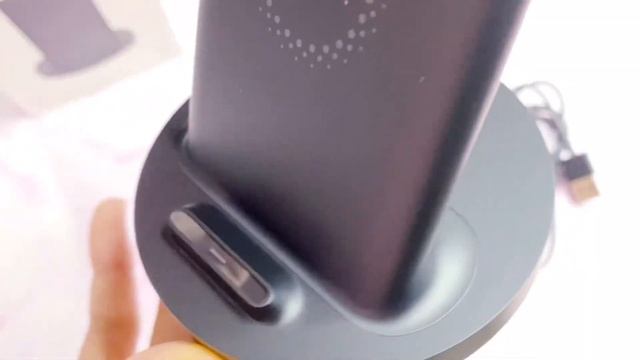 Xiaomi Wireless Charger Used in iPhone смотреть онлайн
