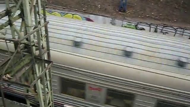 Электричка и встречный поезд смотреть онлайн