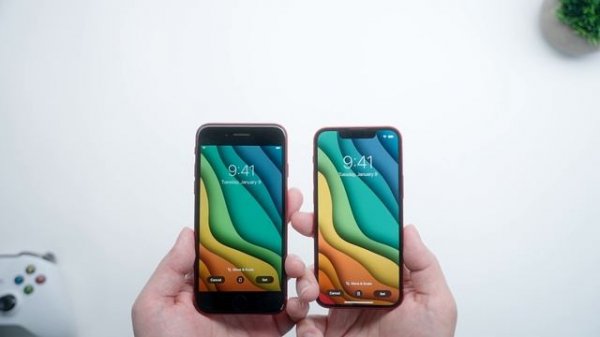 2022 iPhone SE vs. iPhone 13 mini - Which Phone is Better??