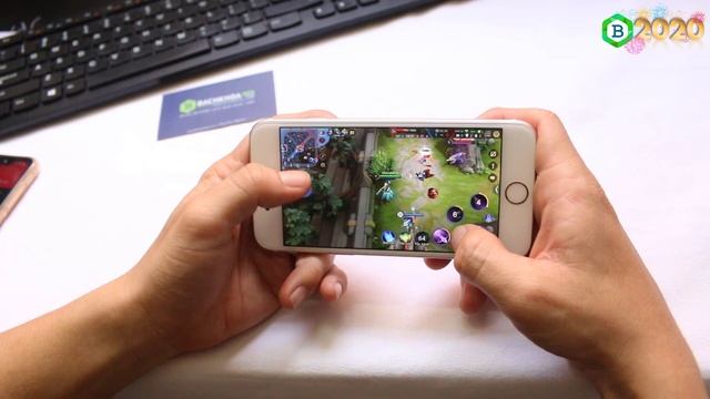 Năm 2020 chơi liên quân trên iphone 6s và CÁI KẾT | Bách Khoa Store CHANNEL смотреть онлайн