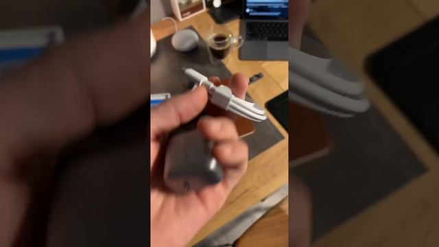 Лучшее сетевое зарядное устройство от Satechi смотреть онлайн