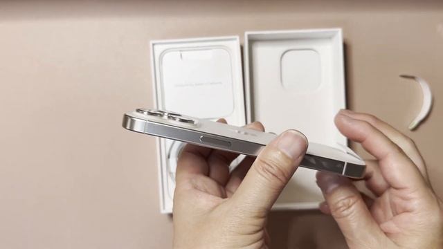 iPhone 15 Pro 256GB ホワイトチタニウム 開封 смотреть онлайн