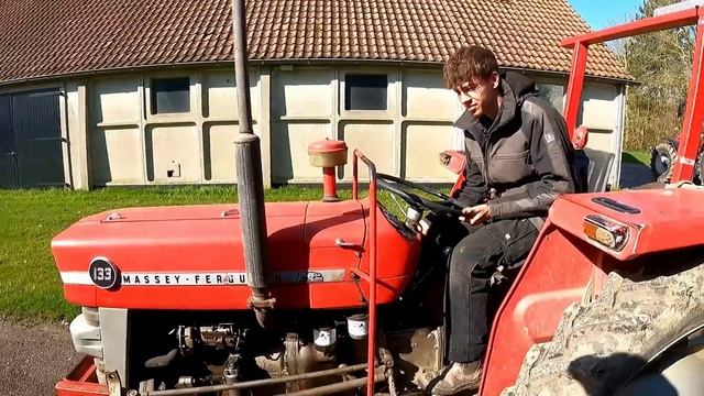 FARMVLOG #169 reparatie schudeg, transport MF133, drain water. смотреть онлайн