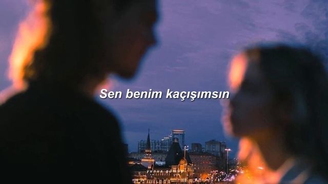 Powfu - Laying on my porch while we watch the world end. (Türkçe Çeviri) смотреть онлайн