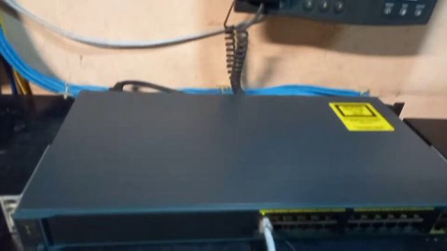 Cisco Switch 2960 Series WS-C2960-24TC-L смотреть онлайн