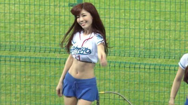 20150331 Lamigirls 中場小蘋果Little Apple(T-ARA版本) - Eli 倪倪 смотреть онлайн