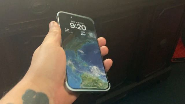 Evolved Chargers: Invisible iPhone Case is terrible смотреть онлайн