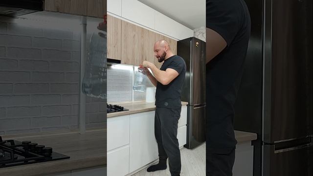 Сходил в гости чайку попить смотреть онлайн