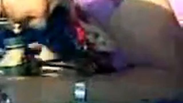 В автобусе (прикол).3gp смотреть онлайн