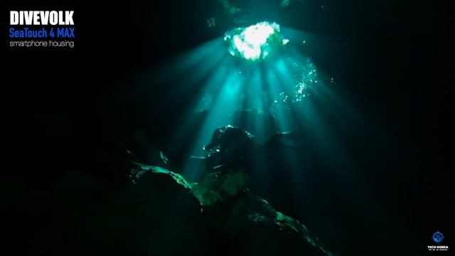 Cave diving in Mexico (iPhone 13 with DIVEVOLK housing) смотреть онлайн