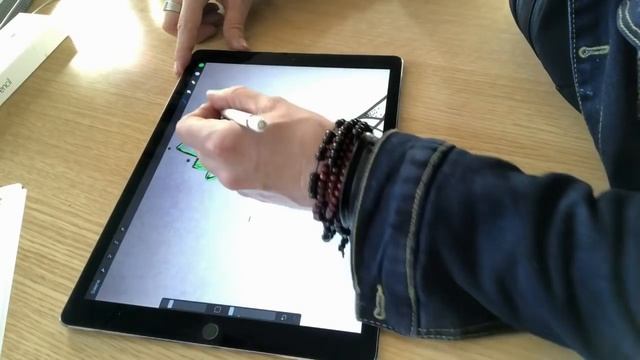 FREDIMIX TATTOO 2018 : PENCIL APPLE TATTOO CARBONE CALQUE AVEC IPAD PRO ET PROCREATE смотреть онлайн