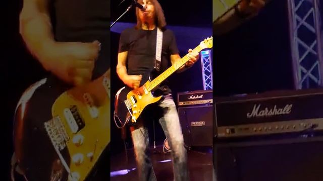 Pat Travers смотреть онлайн